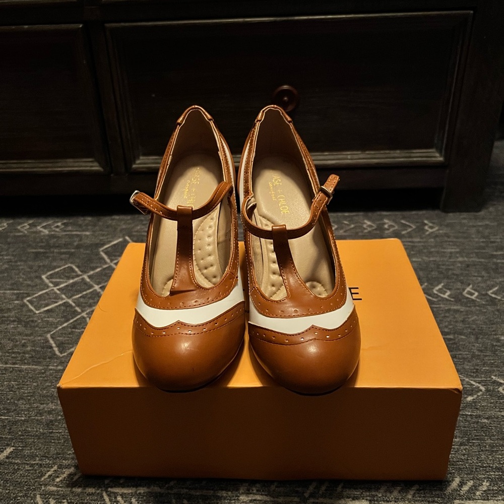 Chase + Chloe Brown and White T-Strap Heels